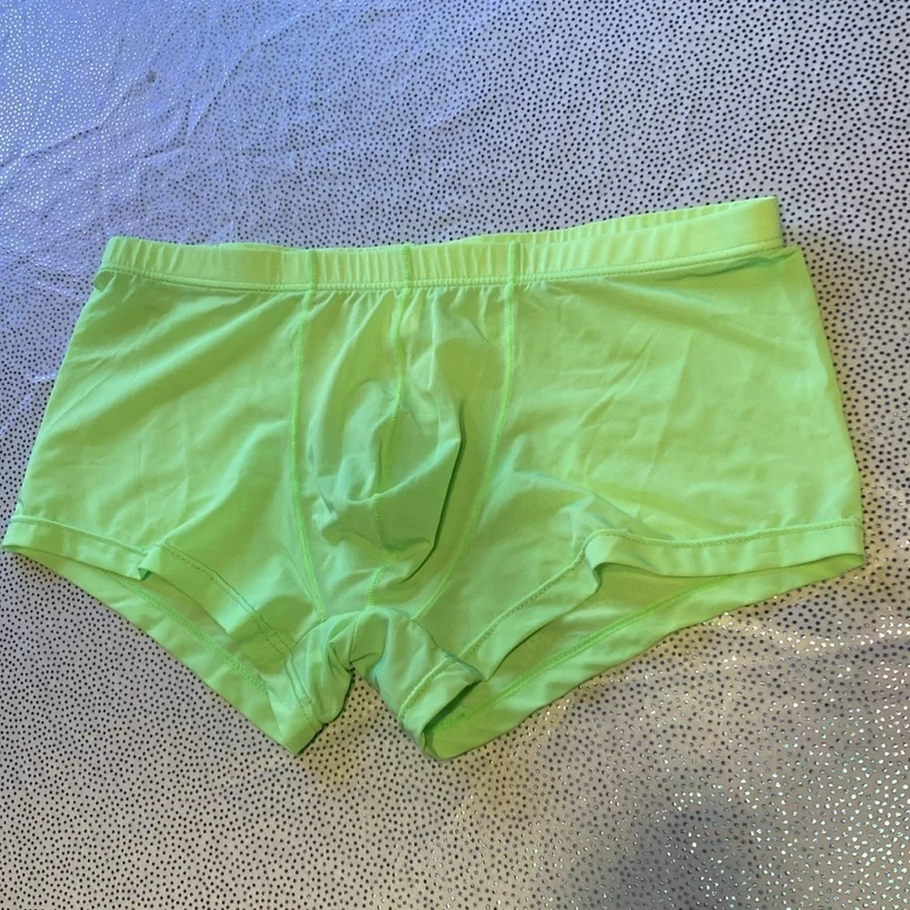 Men’s boxer briefs green in excellent condition size L unbranded